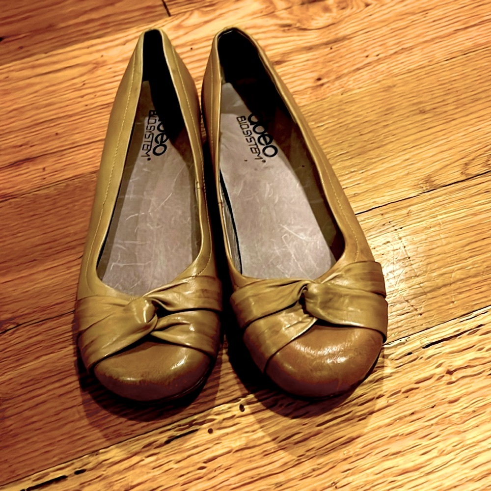 Abeo Shoes Ballet Flats Terrie Biosystem Neutral Tan Size 8